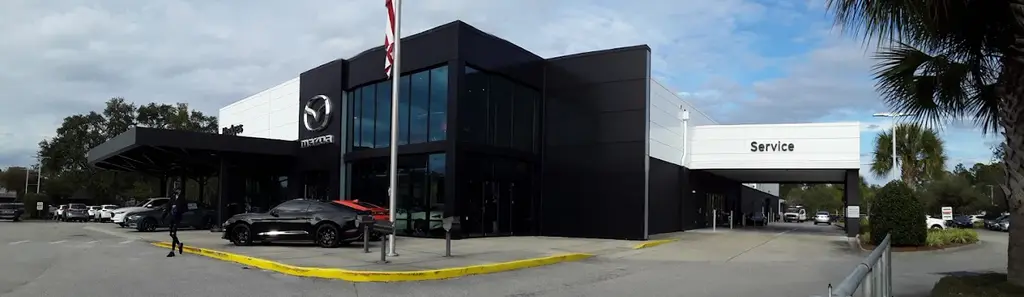 Dealership gallery photo 1